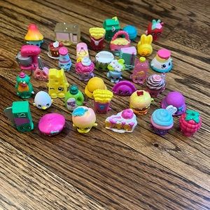 COPY - 35 SHOPKINS